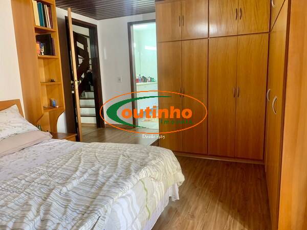 Casa à venda com 4 quartos, 305m² - Foto 30