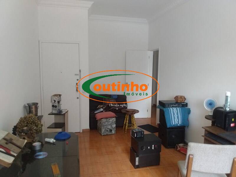 Apartamento à venda com 2 quartos, 82m² - Foto 4