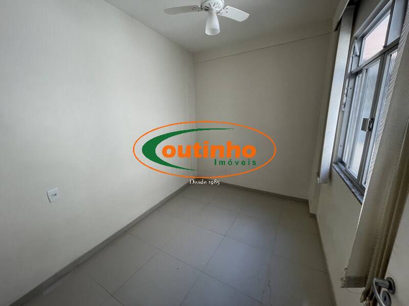 Casa à venda com 4 quartos, 180m² - Foto 10