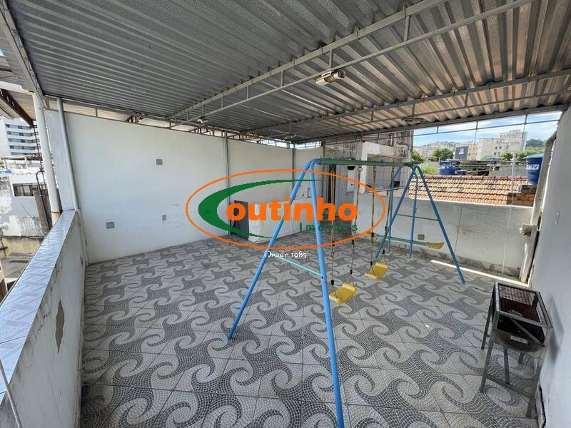 Casa à venda com 4 quartos, 180m² - Foto 5