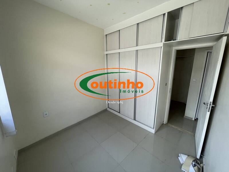 Casa à venda com 4 quartos, 180m² - Foto 13