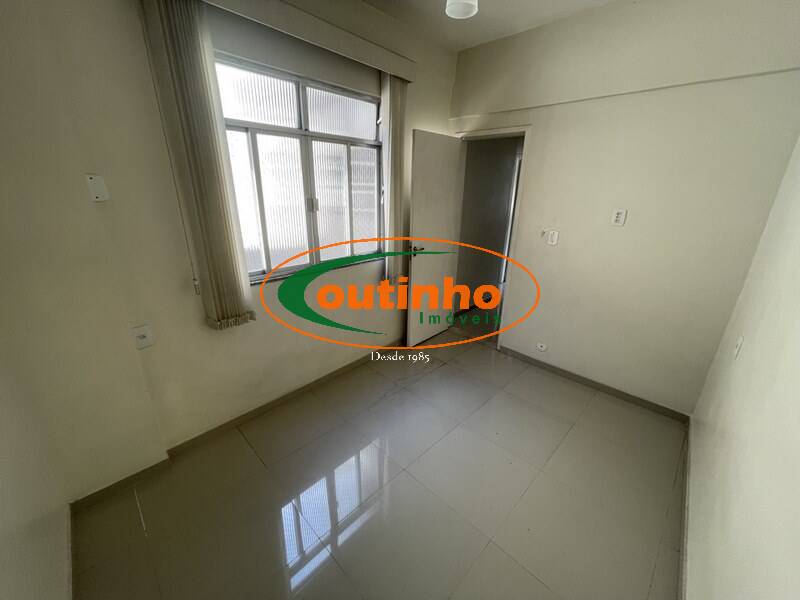 Casa à venda com 4 quartos, 180m² - Foto 15