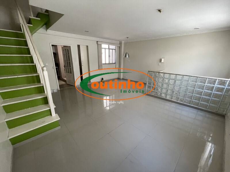 Casa à venda com 4 quartos, 180m² - Foto 3