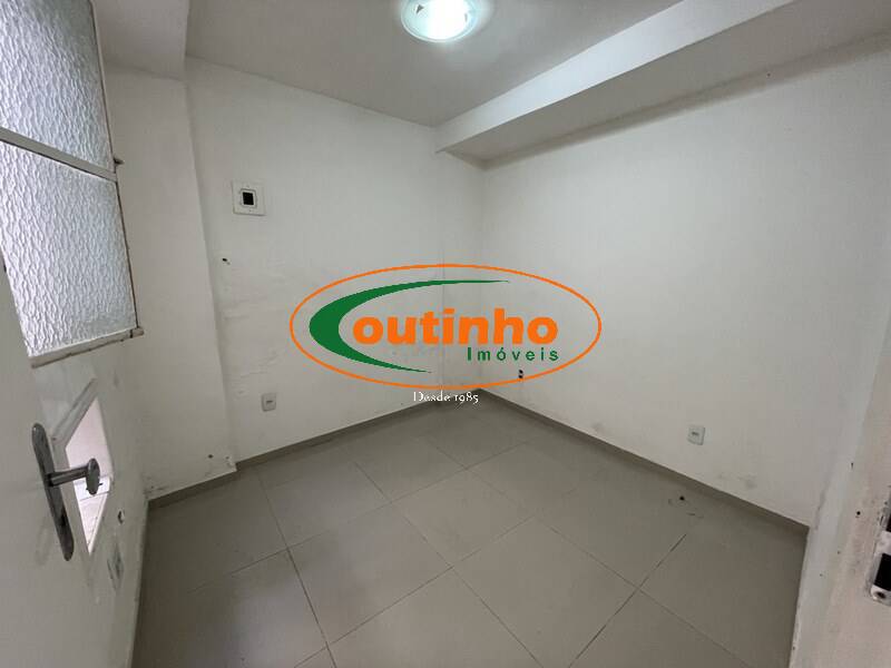 Casa à venda com 4 quartos, 180m² - Foto 18