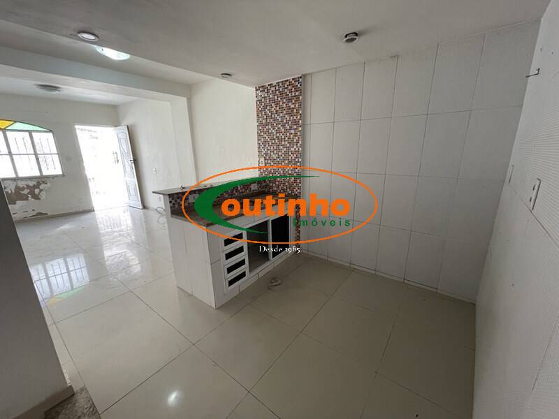 Casa à venda com 4 quartos, 180m² - Foto 28