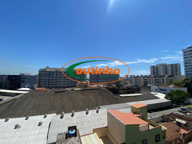 Apartamento à venda com 2 quartos, 63m² - Foto 4