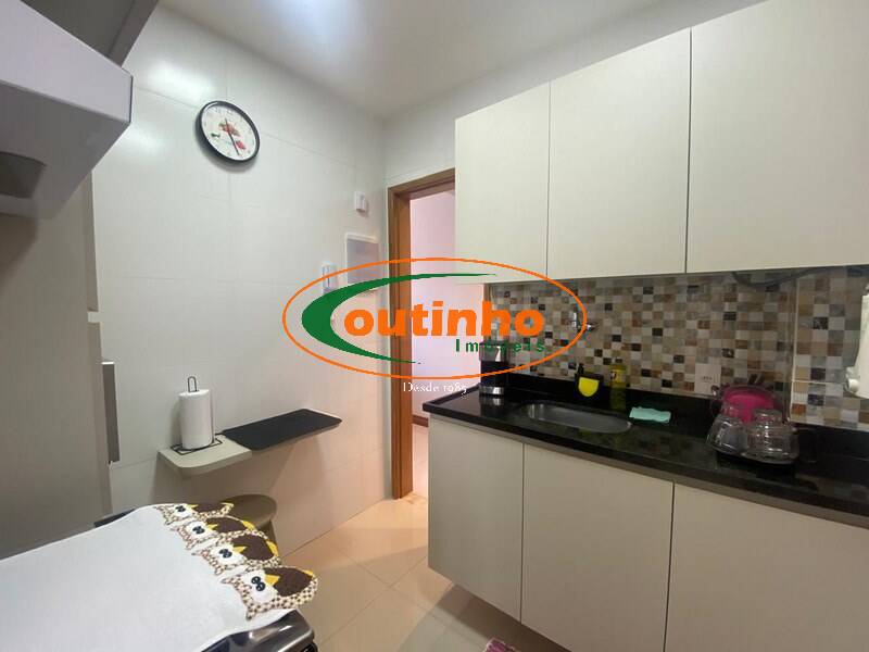 Apartamento à venda com 2 quartos, 63m² - Foto 18