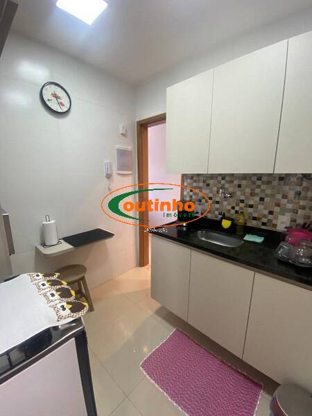 Apartamento à venda com 2 quartos, 63m² - Foto 19