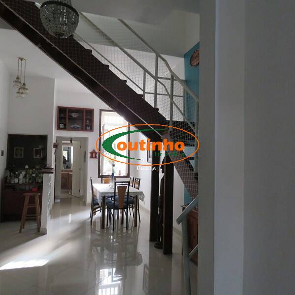 Casa à venda com 5 quartos, 275m² - Foto 6