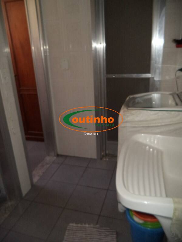 Apartamento à venda com 3 quartos, 162m² - Foto 17