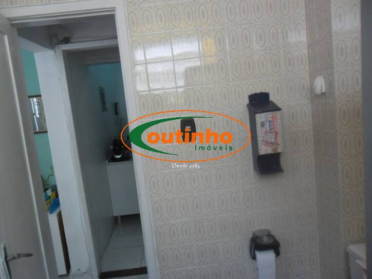 Apartamento à venda com 2 quartos, 70m² - Foto 14