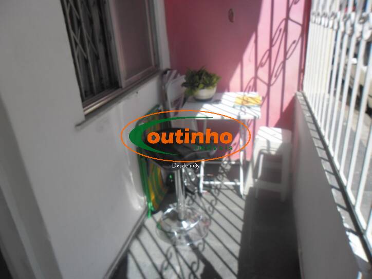 Apartamento à venda com 2 quartos, 70m² - Foto 6