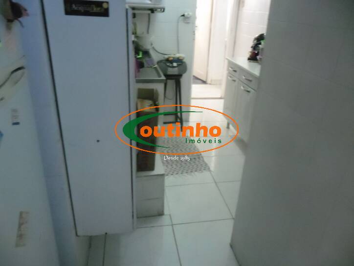 Apartamento à venda com 2 quartos, 70m² - Foto 11