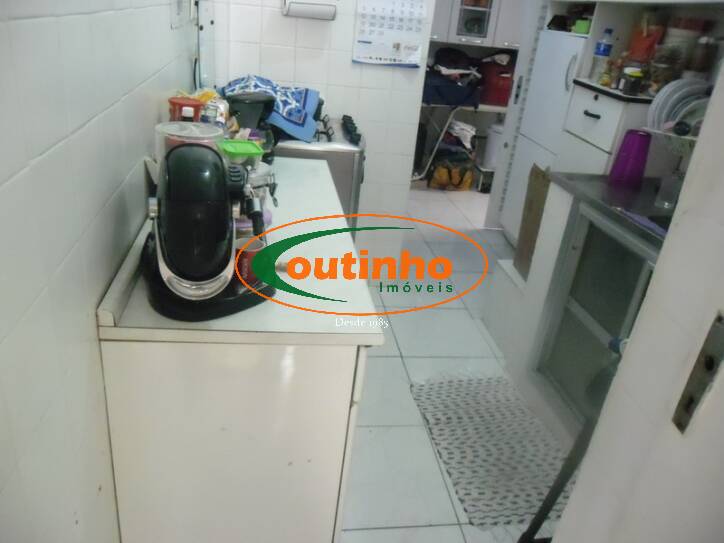 Apartamento à venda com 2 quartos, 70m² - Foto 12