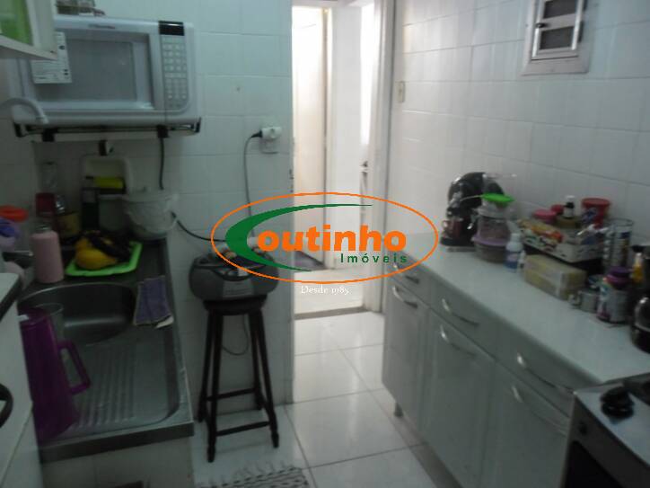 Apartamento à venda com 2 quartos, 70m² - Foto 18