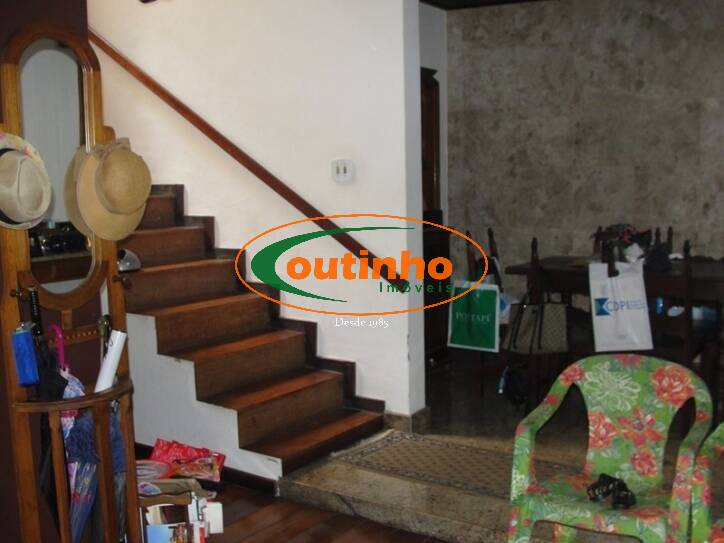 Casa à venda com 3 quartos, 199m² - Foto 4