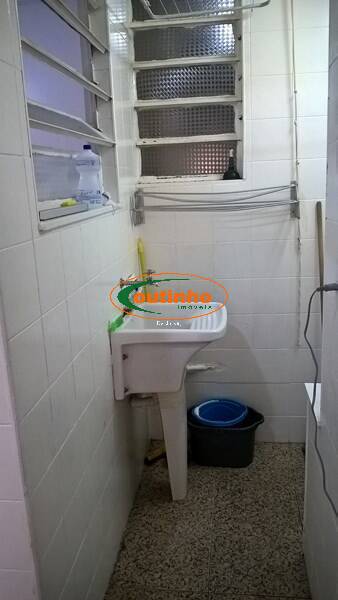 Apartamento à venda com 2 quartos, 70m² - Foto 15