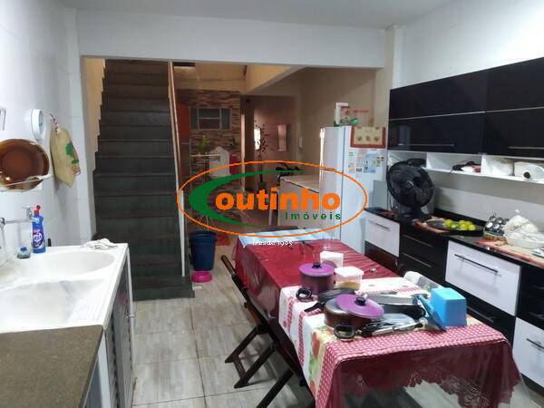 Casa à venda com 3 quartos, 290m² - Foto 9