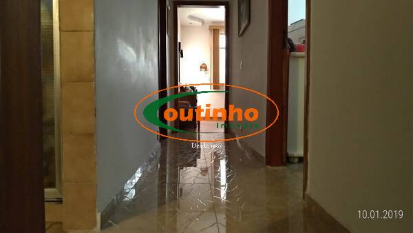 Casa à venda com 4 quartos, 250m² - Foto 5